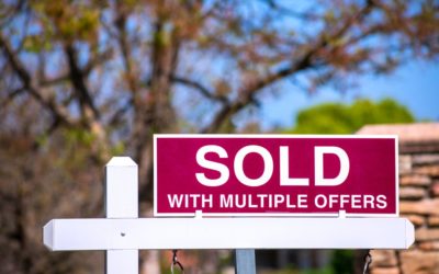 Homes Now Typically Sell in a Week, Forcing Buyers to Take Risks